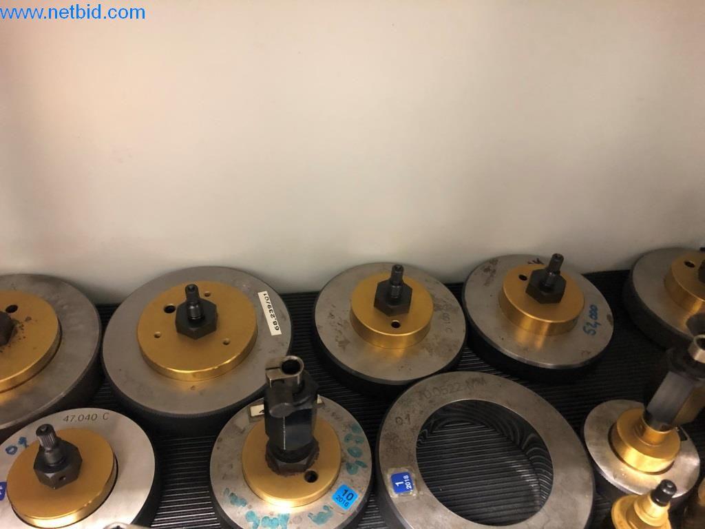 Machines et installations (moulage sous pression d'aluminium pour l'industrie automobile et ses sous-traitants)-22