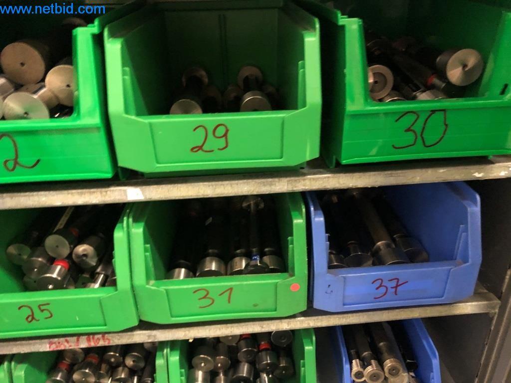 Machines et installations (moulage sous pression d'aluminium pour l'industrie automobile et ses sous-traitants)-32