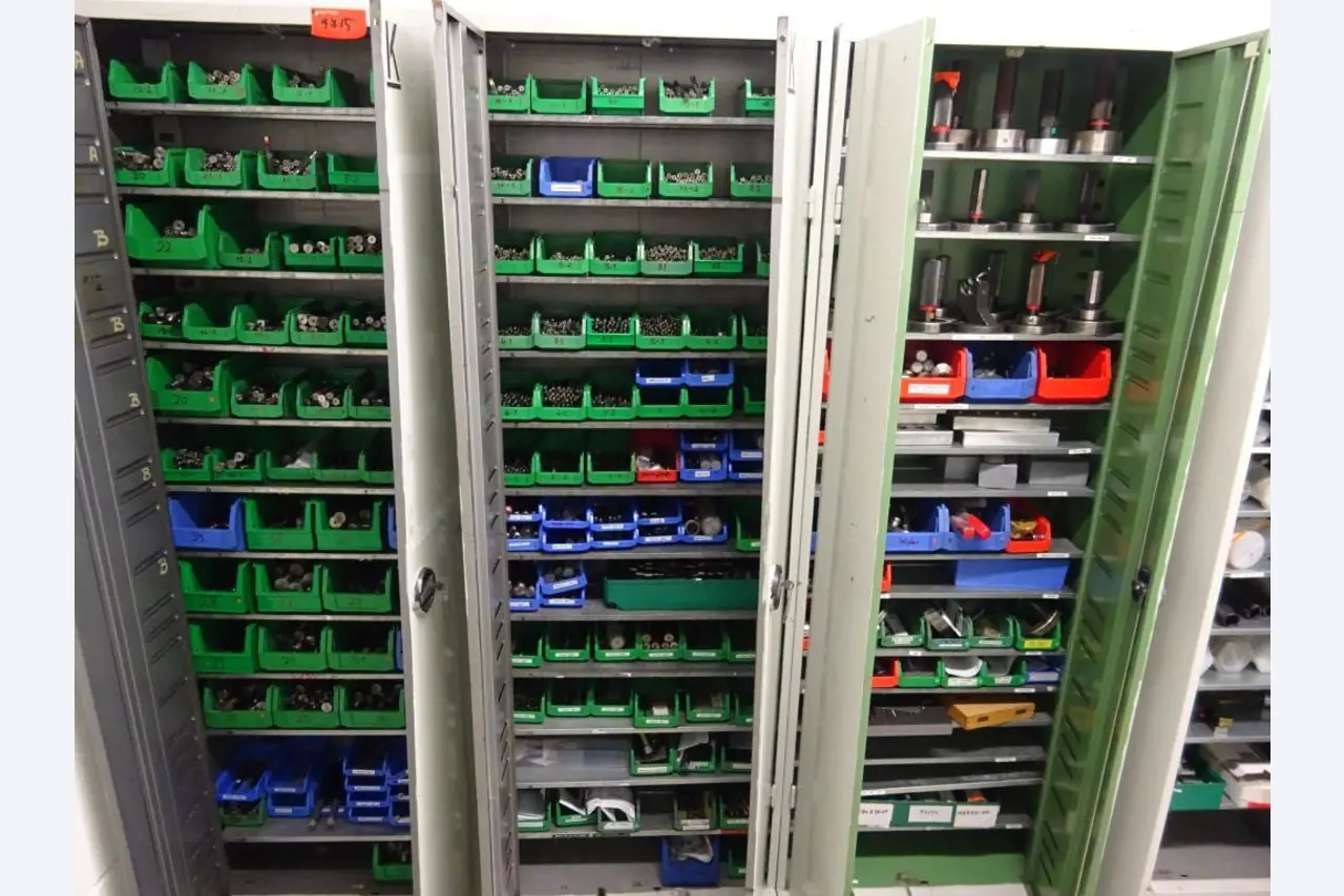 Stroji in sistemi (tlačno litje aluminija za avtomobilsko industrijo in avtomobilsko oskrbo)-37