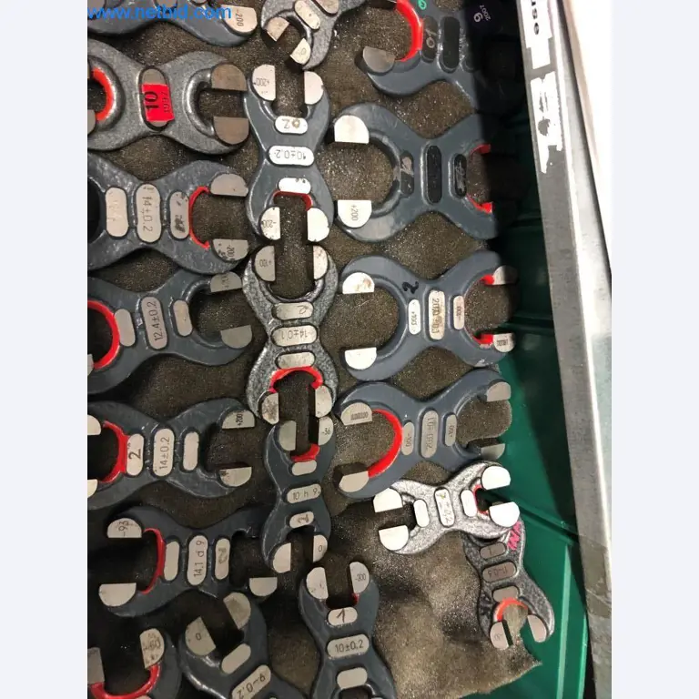 Stroji in sistemi (tlačno litje aluminija za avtomobilsko industrijo in avtomobilsko oskrbo)-38