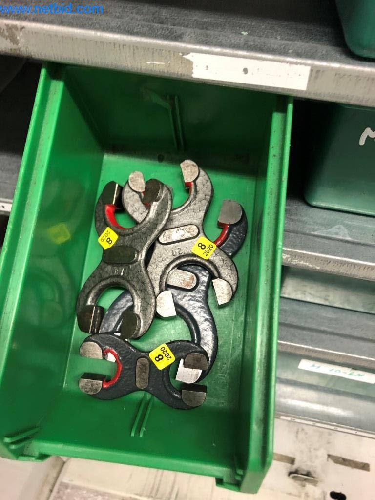 Machines et installations (moulage sous pression d'aluminium pour l'industrie automobile et ses sous-traitants)-42