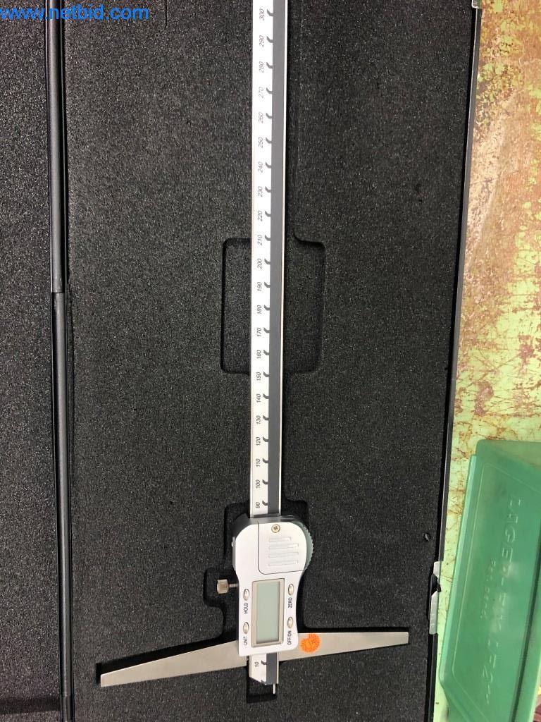 Machines et installations (moulage sous pression d'aluminium pour l'industrie automobile et ses sous-traitants)-29