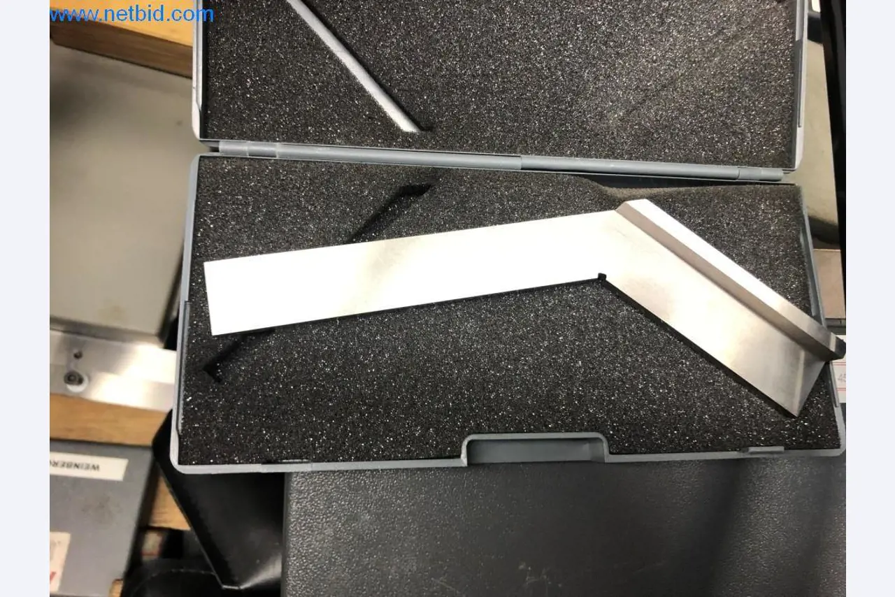 Máquinas e sistemas (fundição injectada de alumínio para a indústria automóvel e de fornecimento automóvel)-11