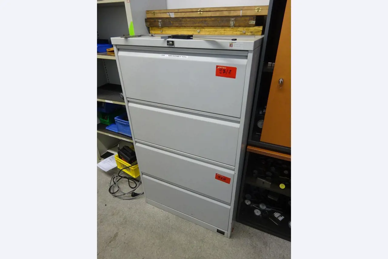 Máquinas e sistemas (fundição injectada de alumínio para a indústria automóvel e de fornecimento automóvel)-1