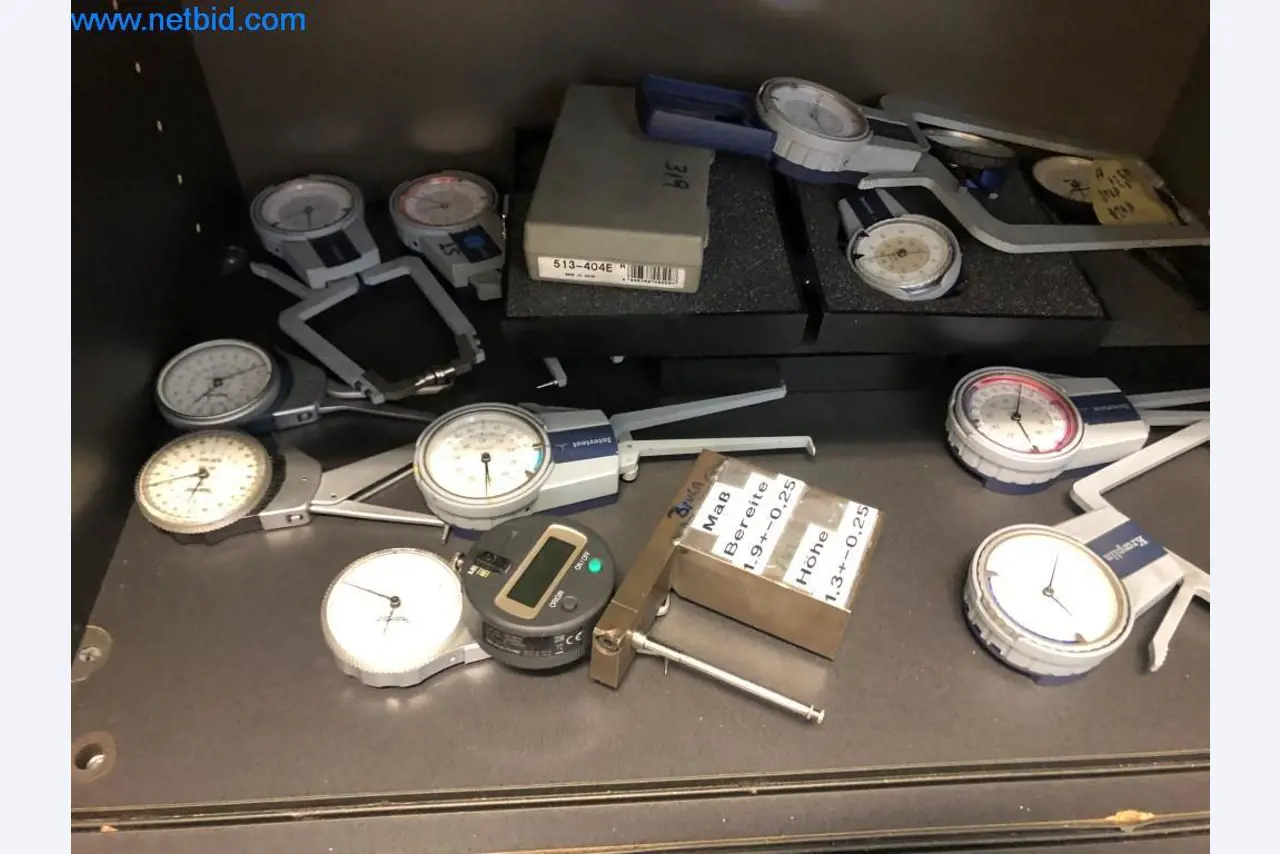 Máquinas e sistemas (fundição injectada de alumínio para a indústria automóvel e de fornecimento automóvel)-18