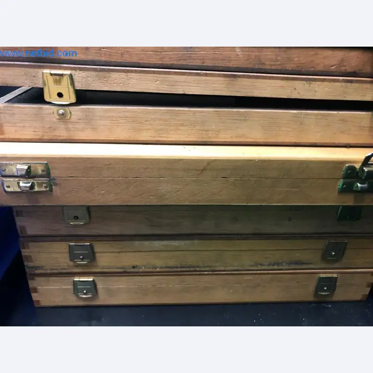 Máquinas e sistemas (fundição injectada de alumínio para a indústria automóvel e de fornecimento automóvel)-5