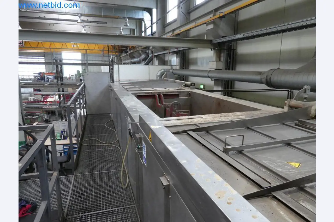 Máquinas e sistemas (fundição injectada de alumínio para a indústria automóvel e de fornecimento automóvel)-4