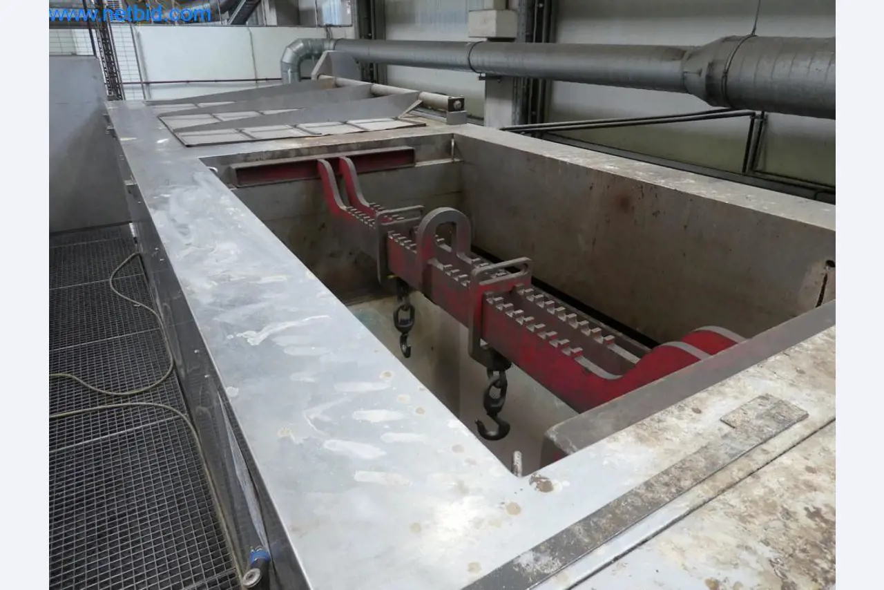 Máquinas e sistemas (fundição injectada de alumínio para a indústria automóvel e de fornecimento automóvel)-5