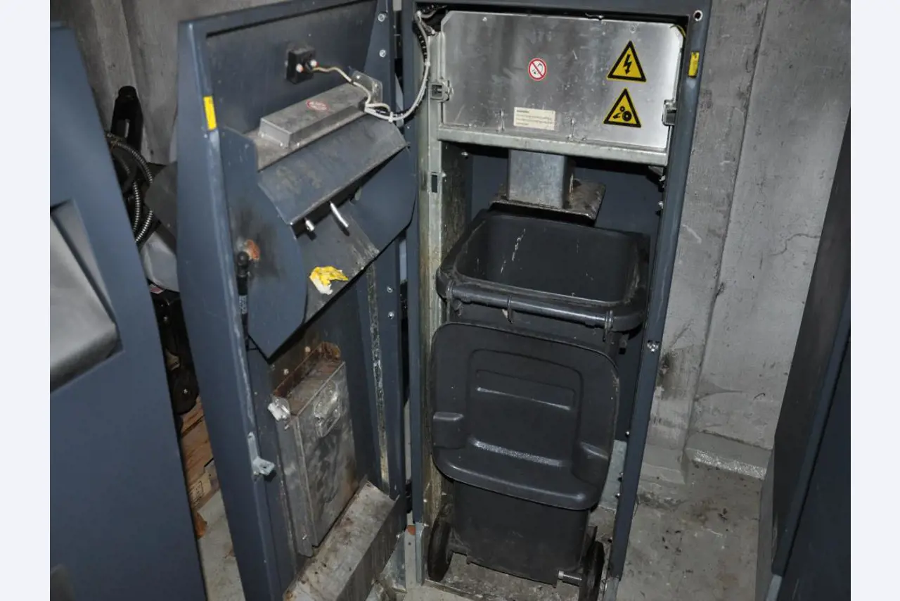 Large waste containers made of steel, make Paul Craemer GmbH-5