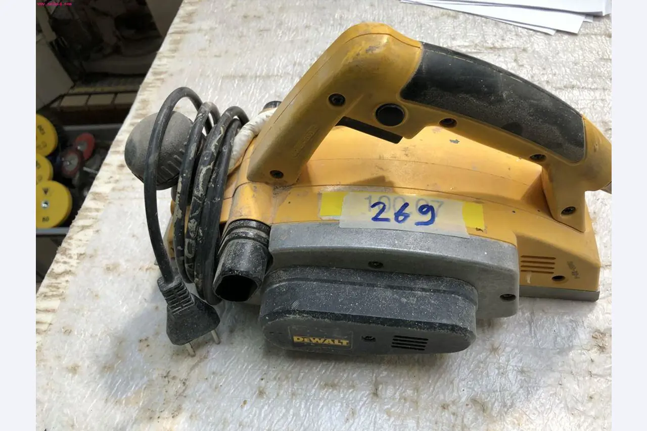 <br> discharged and well-maintained machines from the window construction sector -1