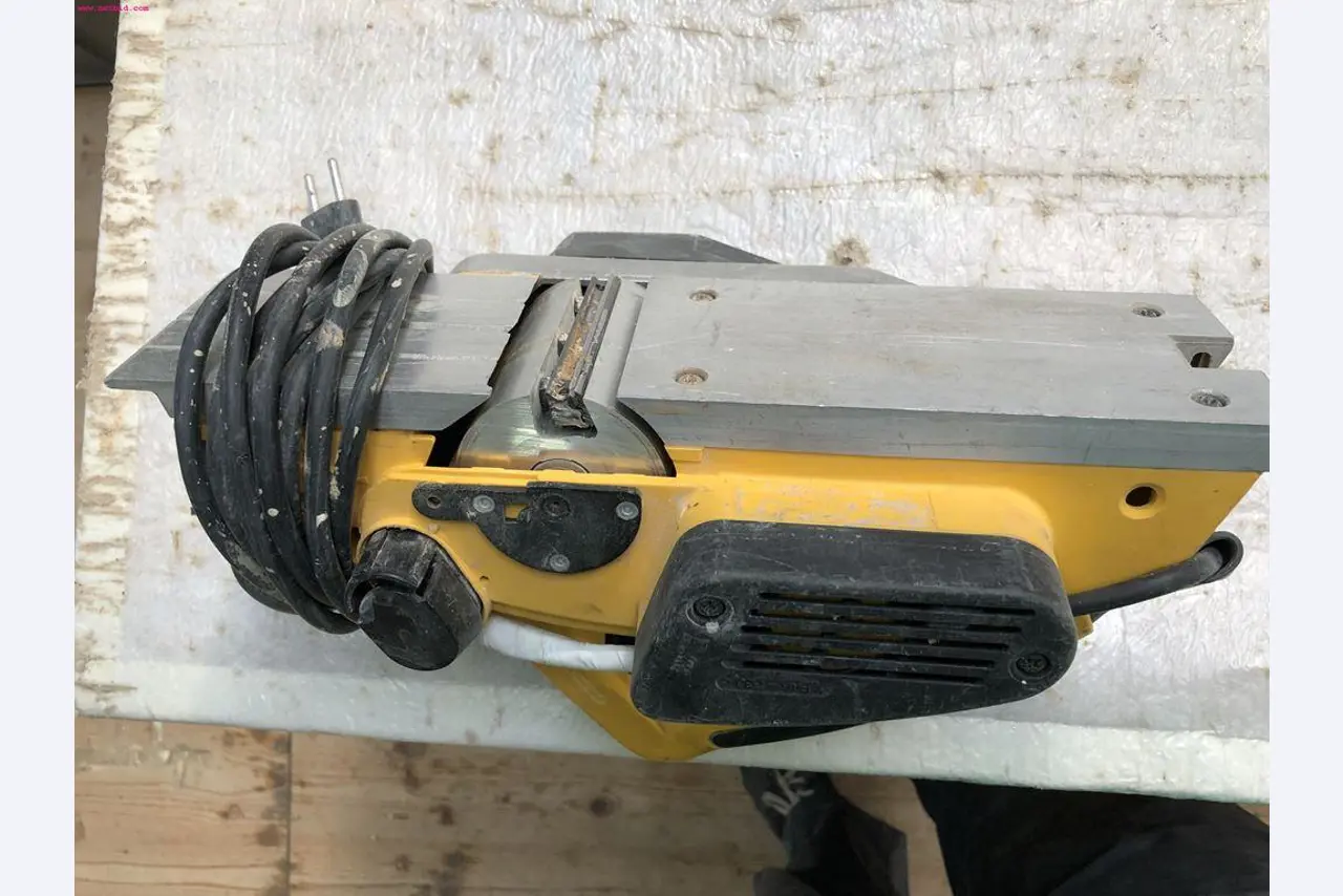 <br> discharged and well-maintained machines from the window construction sector -2