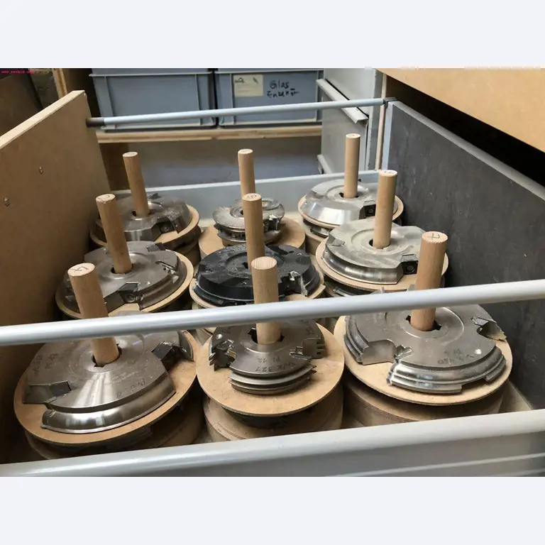 <br> discharged and well-maintained machines from the window construction sector -17