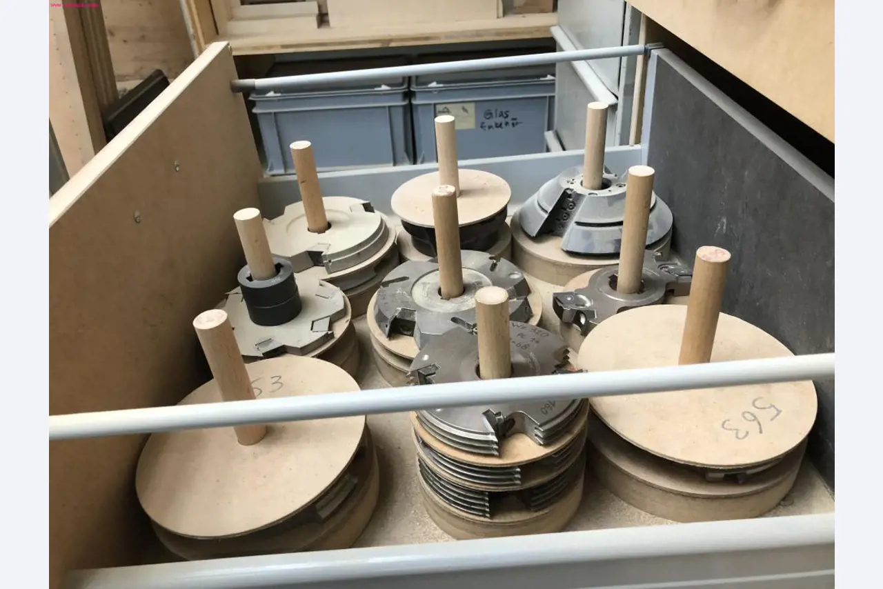 <br> discharged and well-maintained machines from the window construction sector -8