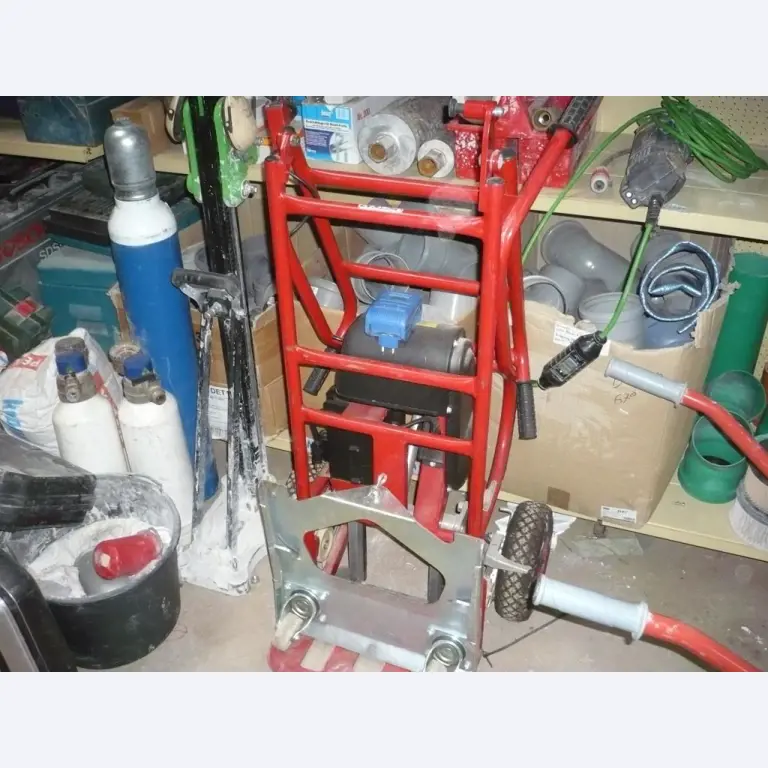 workshop equipment consisting of hand machines and equipment of a sanitary and installation company<br>  -2