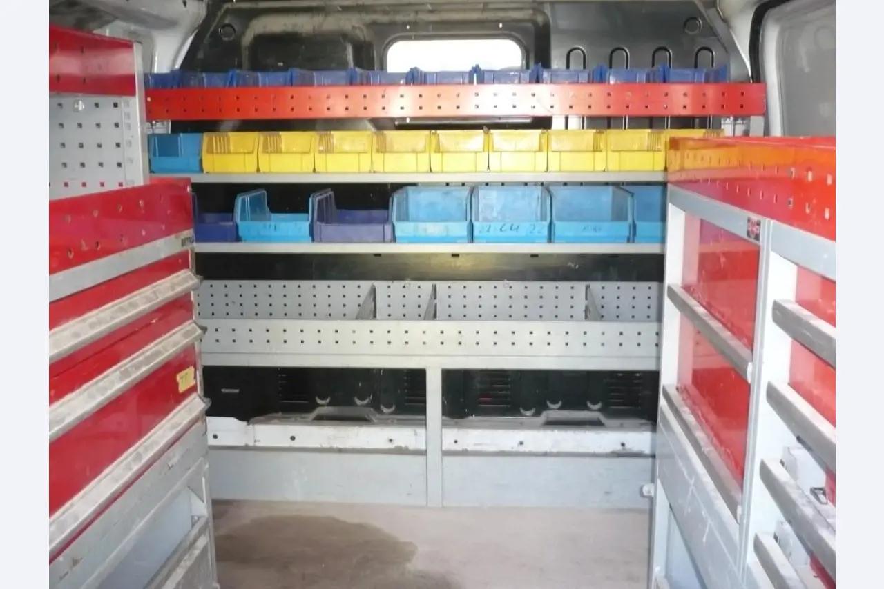 workshop equipment consisting of hand machines and equipment of a sanitary and installation company<br>  -5