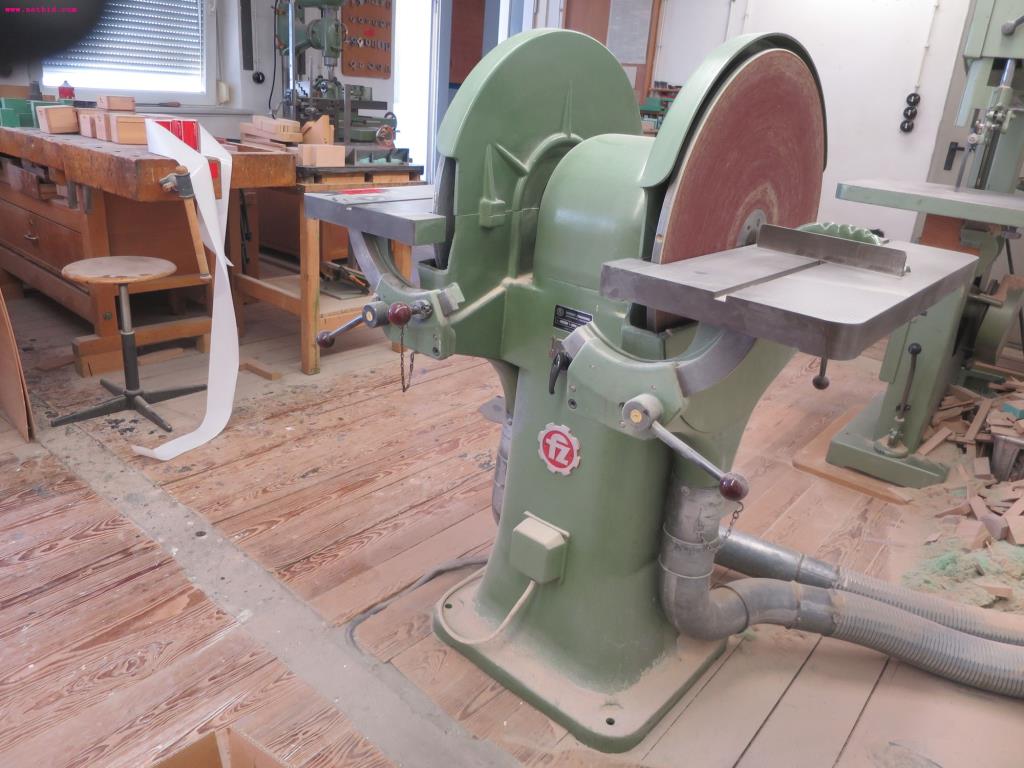 
Maschinen sowie Betriebs- und Geschäftsausstattung eines Modellbau-Betriebes-2