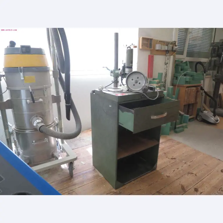 Machines as well as operating and office equipment of a model-building business-2