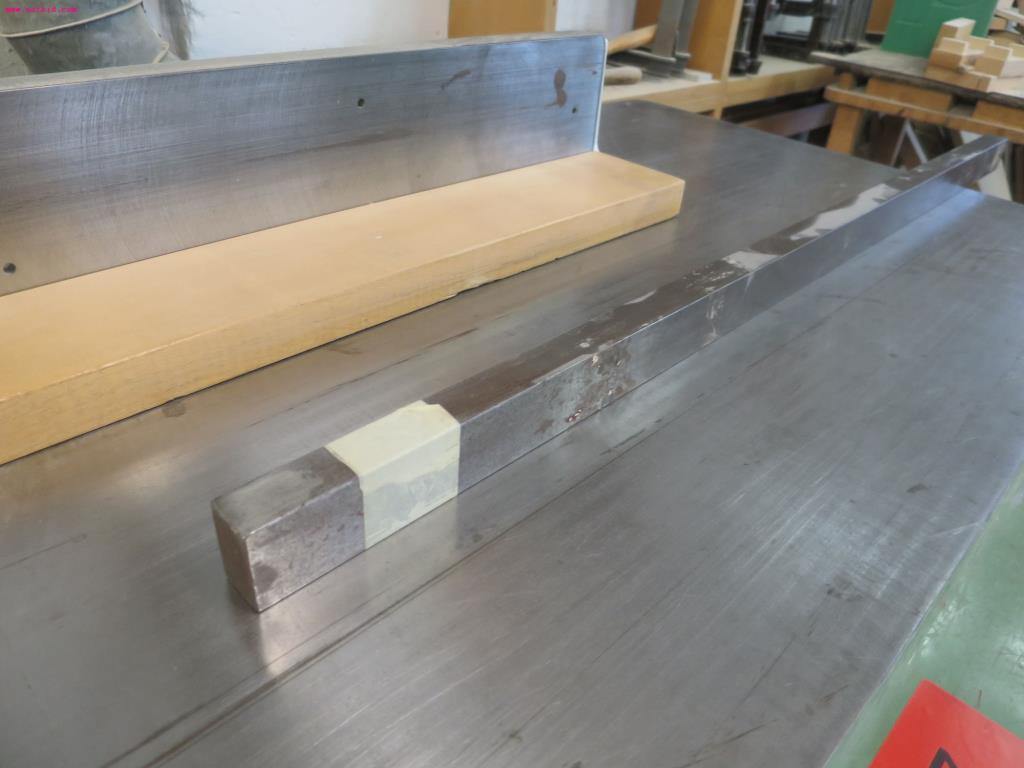 
Máquinas e material de exploração e de escritório de uma empresa de modelação-5