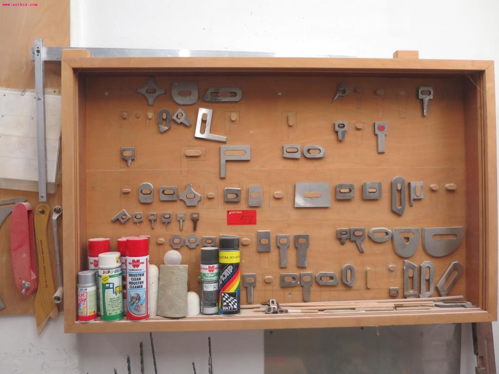 Machines as well as operating and office equipment of a model-building business-6