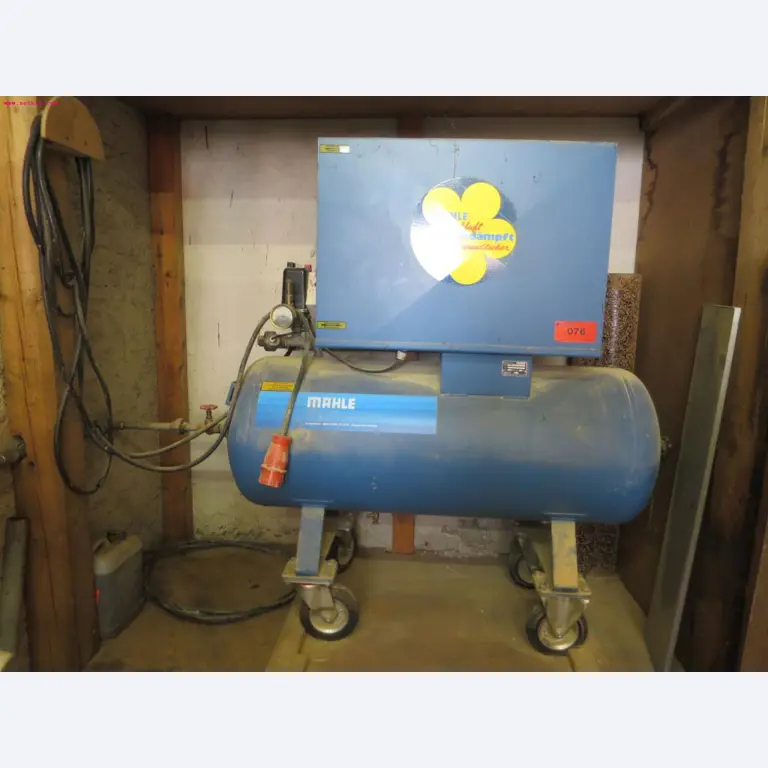 Maschinen sowie Betriebs- und Geschäftsausstattung eines Modellbau-Betriebes-1