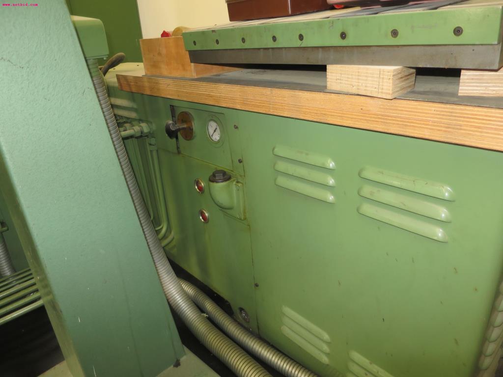 Machines as well as operating and office equipment of a model-building business-8