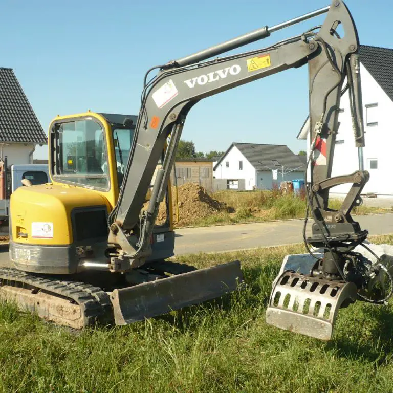 Excavadora compacta Volvo ECR58