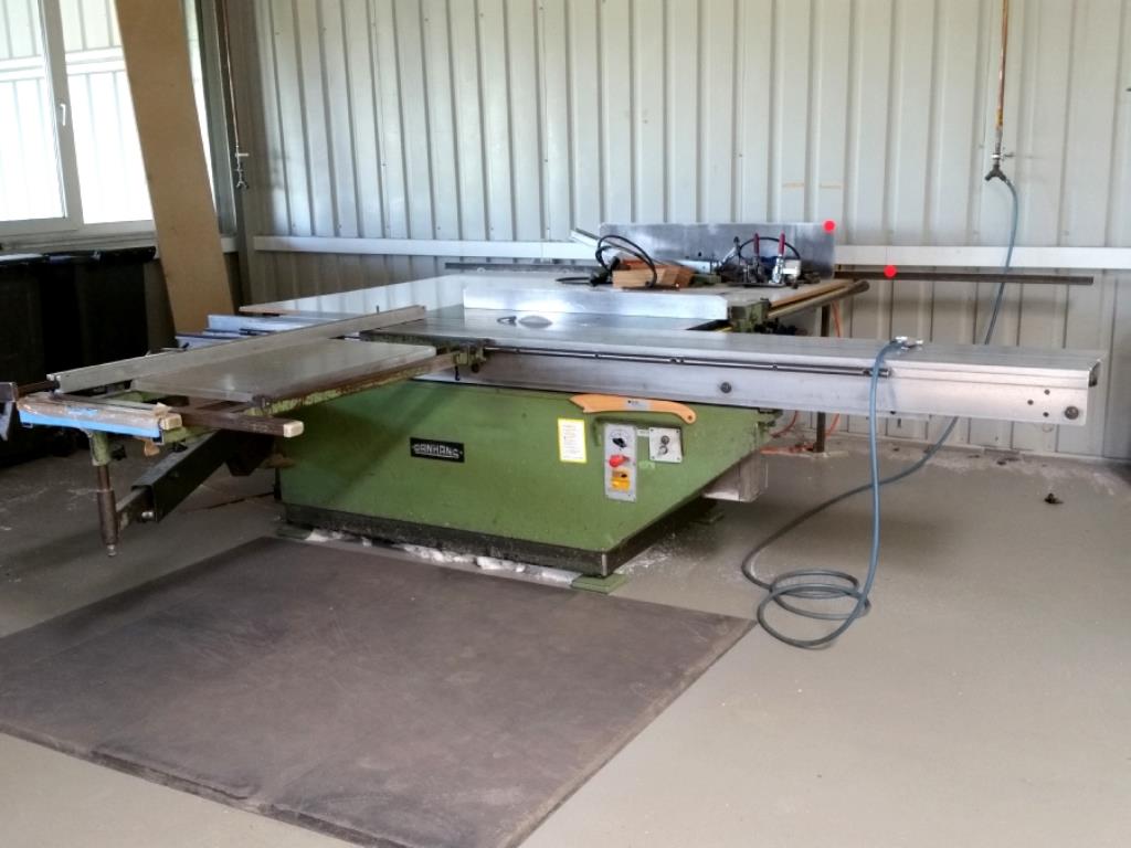 
Machines as well as the business and office equipment of a plastics processing company-1