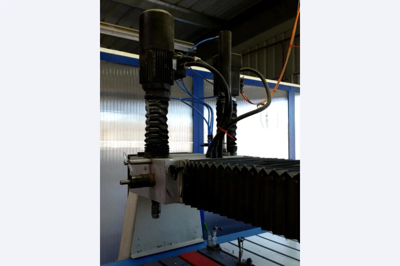 Machines as well as the business and office equipment of a plastics processing company-4