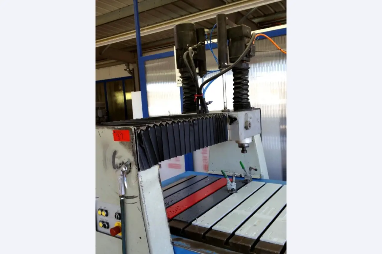 Machines as well as the business and office equipment of a plastics processing company-6