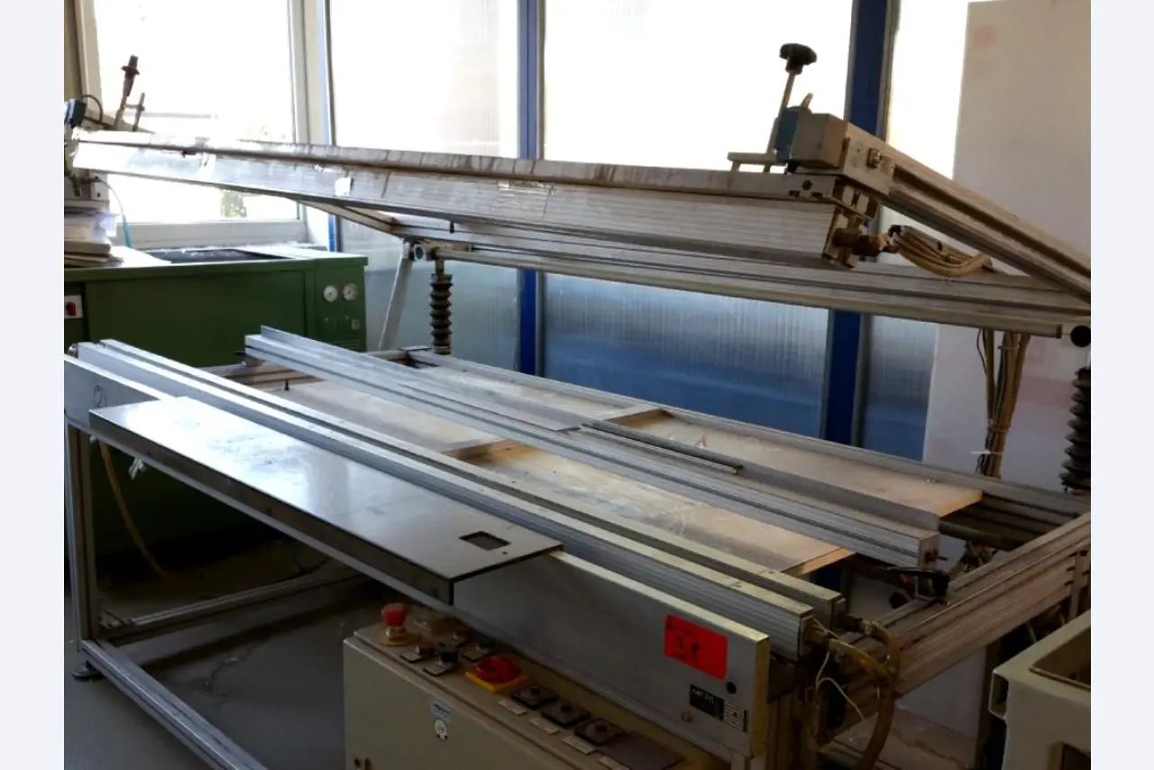 Machines as well as the business and office equipment of a plastics processing company-4