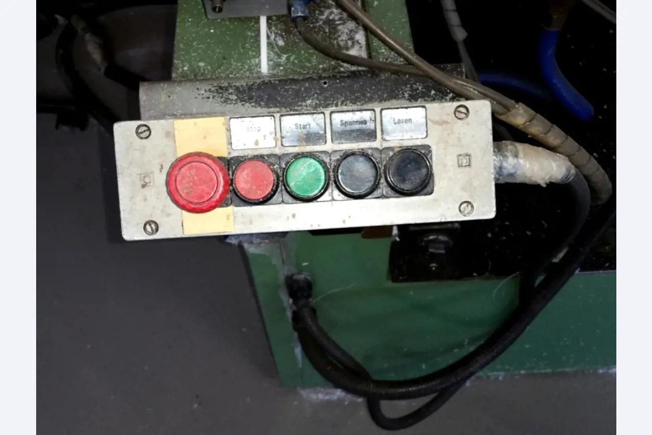 Machines as well as the business and office equipment of a plastics processing company-12