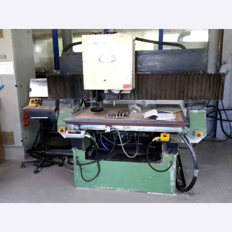 Machines as well as the business and office equipment of a plastics processing company-2