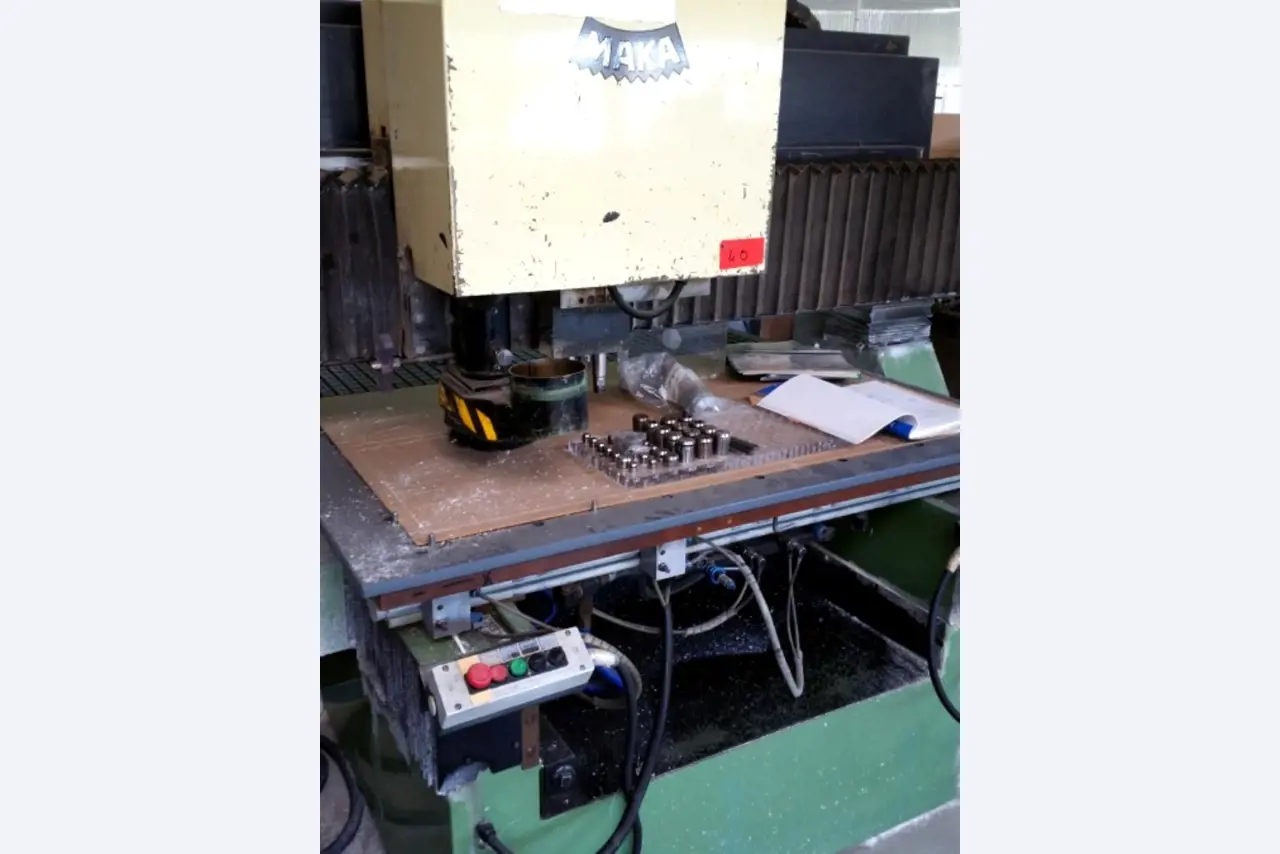 Machines as well as the business and office equipment of a plastics processing company-5