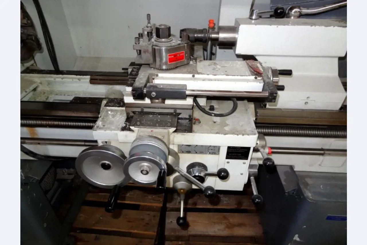 Giben Y3000 CNC-Horizontal-Plattenaufteilsäge-4