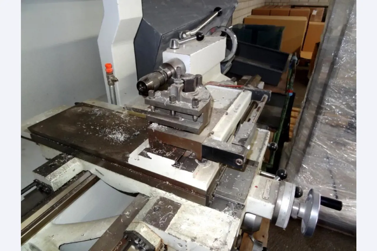 Giben Y3000 CNC-Horizontal-Plattenaufteilsäge-5