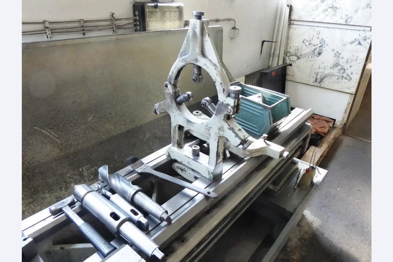 cutting machines, welding technology, hand tools<br>-12