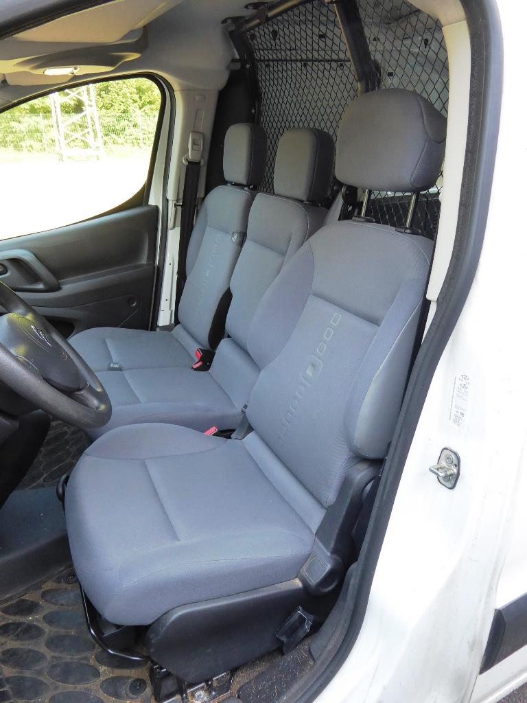 
Machines d'usinage, technique de soudage, outils manuels<br>.-11