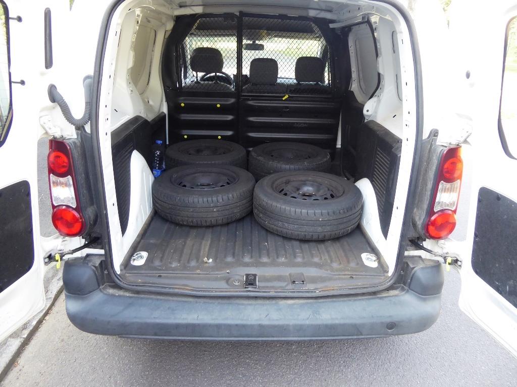 
Machines d'usinage, technique de soudage, outils manuels<br>.-14