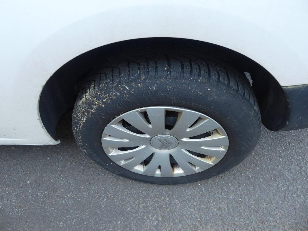 
Machines d'usinage, technique de soudage, outils manuels<br>.-3