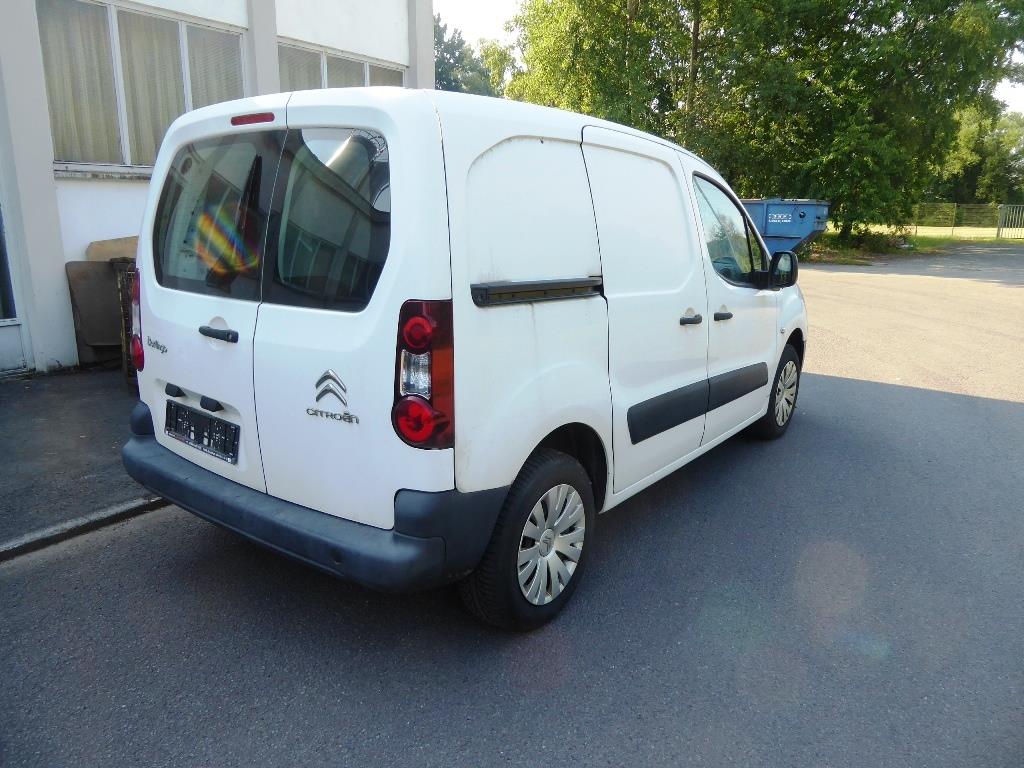 
Machines d'usinage, technique de soudage, outils manuels<br>.-7