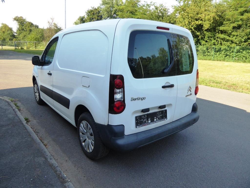 
Machines d'usinage, technique de soudage, outils manuels<br>.-8