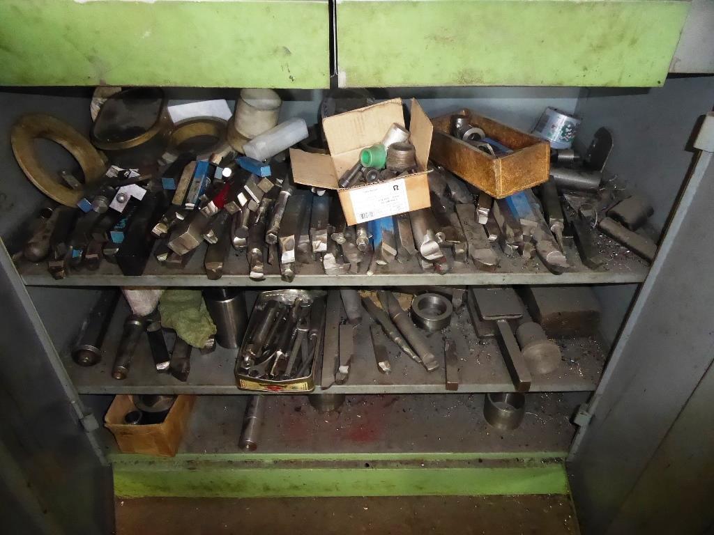 
Machines d'usinage, technique de soudage, outils manuels<br>.-3