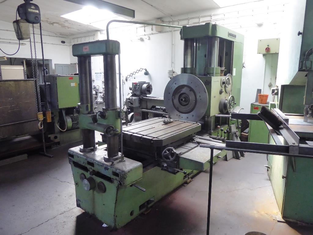 
Machines d'usinage, technique de soudage, outils manuels<br>.-2