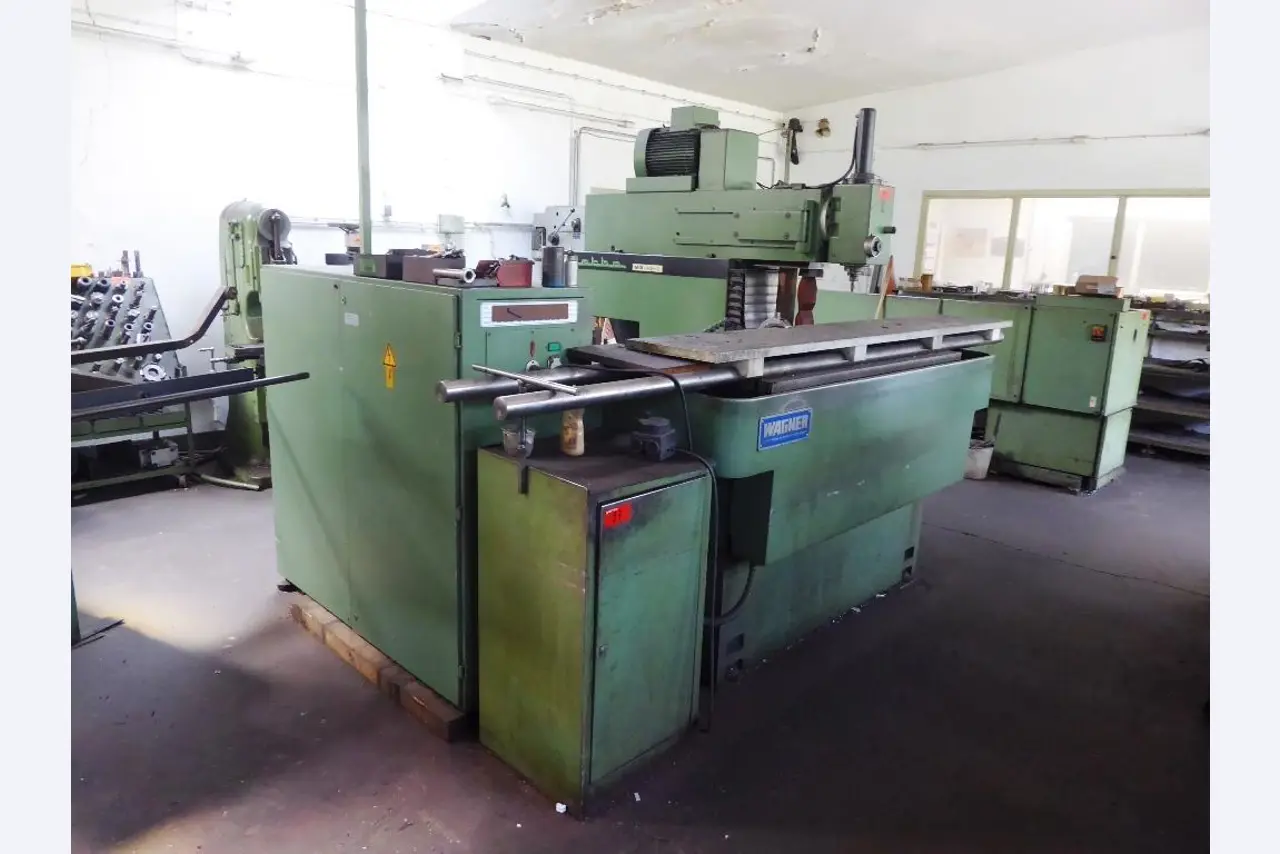 Machines d'usinage, technique de soudage, outils manuels<br>.-1