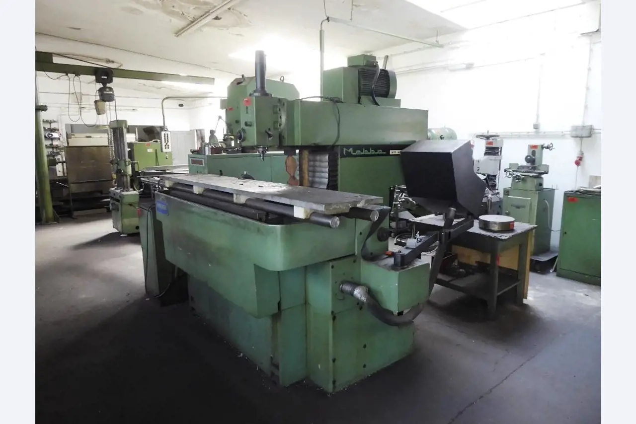 Machines d'usinage, technique de soudage, outils manuels<br>.-2