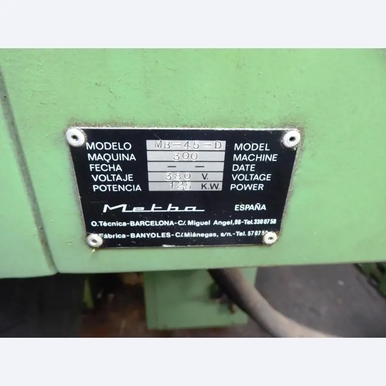 Machines d'usinage, technique de soudage, outils manuels<br>.-3