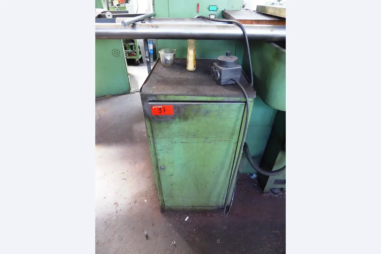 Machines d'usinage, technique de soudage, outils manuels<br>.-6
