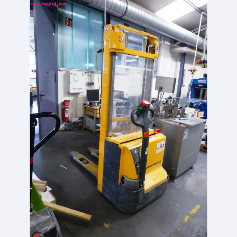 machines from the sheet-fed offset printing sector and print processing<br>-1