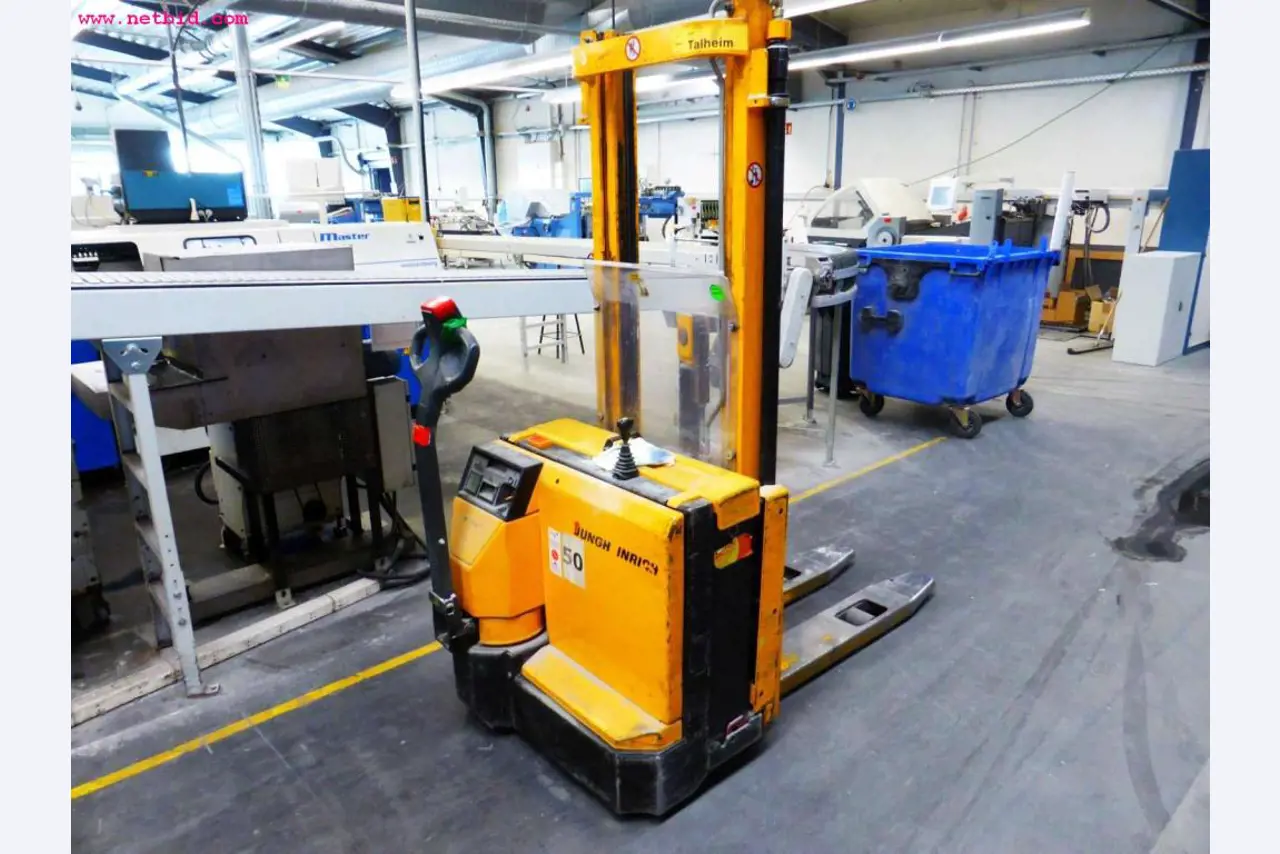 machines from the sheet-fed offset printing sector and print processing<br>-1