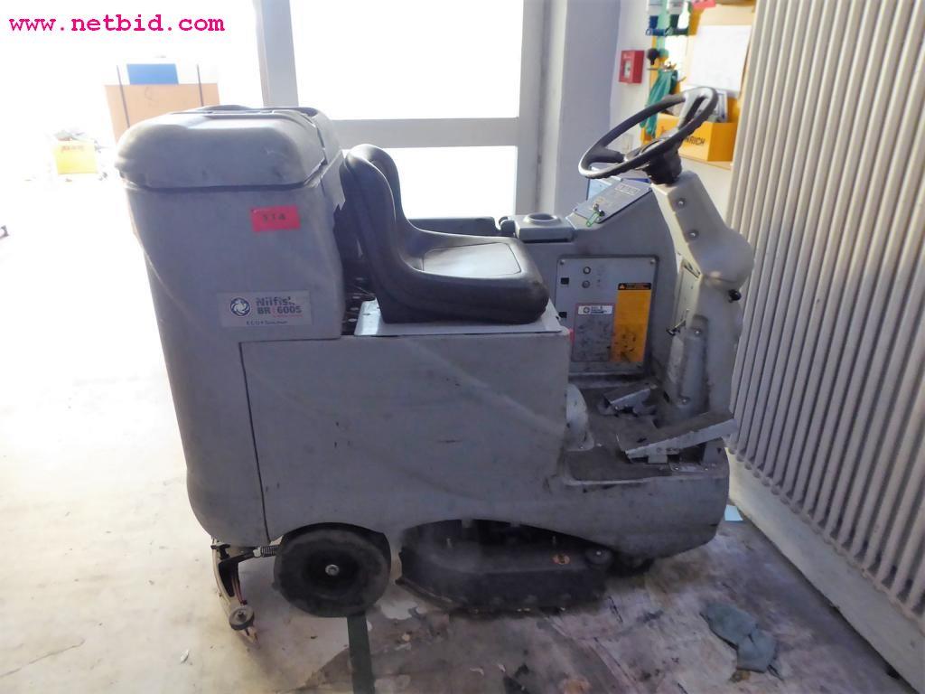 Maschinen aus dem Bereich Rollenoffsetdruck und Druckweiterverarbeitung
-2